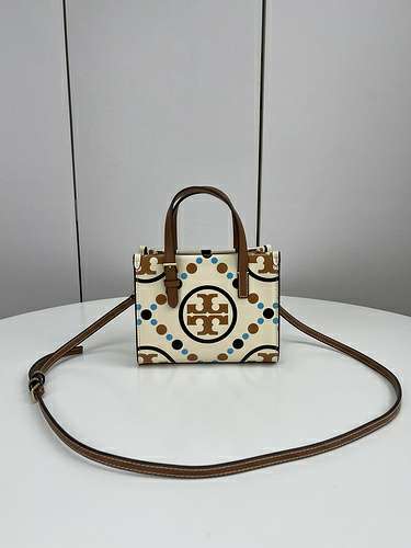 Picture of Tory Burch Lady Handbags _SKUfw156886083fw